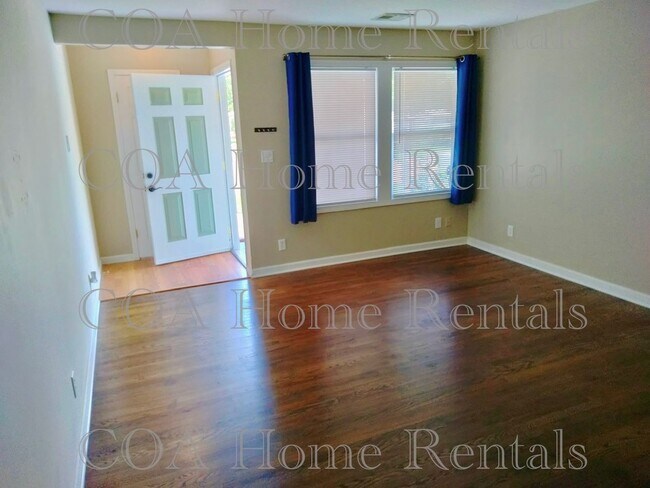 Foto del edificio - Adorable remodeled home