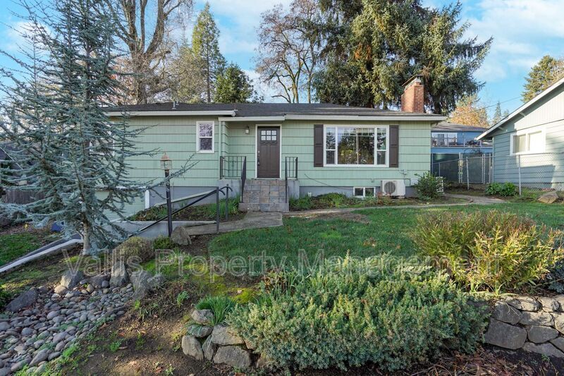 Foto principal - 1025 Terrace Dr NW