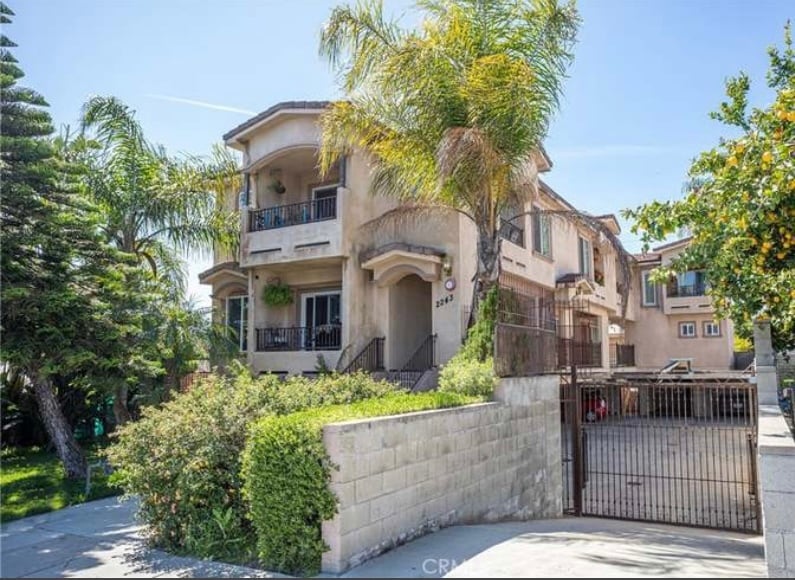 2243 N Buena Vista St Unit 105, Burbank, CA 91504 Condo for Rent in