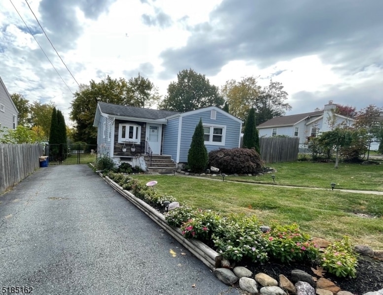 Primary Photo - 39 Chesapeake Ave