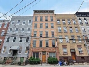 Building Photo - 412 Monroe St