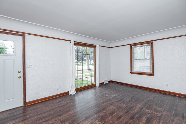 Foto del edificio - 921 11th St SE