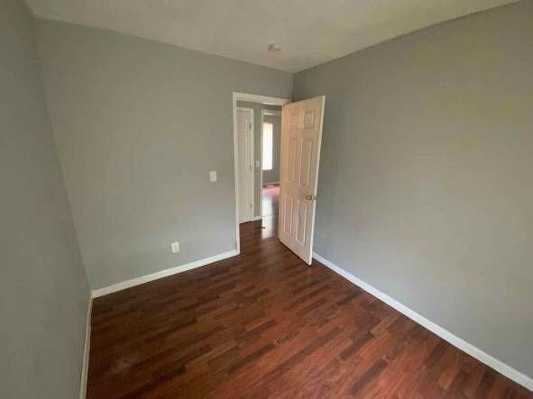 Foto del edificio - 7499 Rowles Ave