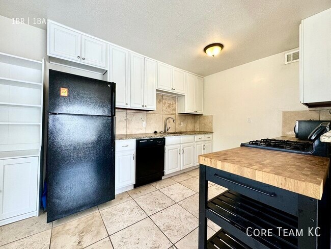Foto del edificio - 4328 Roanoke Pkwy