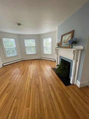 Building Photo - 455 Main St