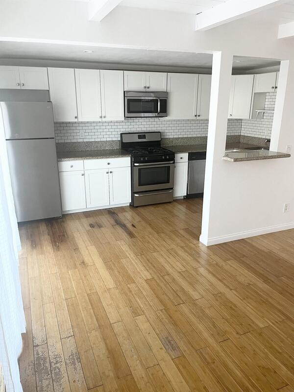 Building Photo - 4263 Mentone Street