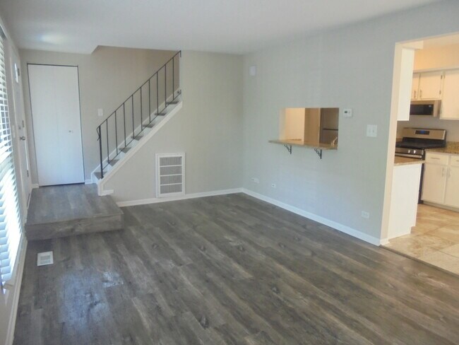 Building Photo - 269 Butternut Ln