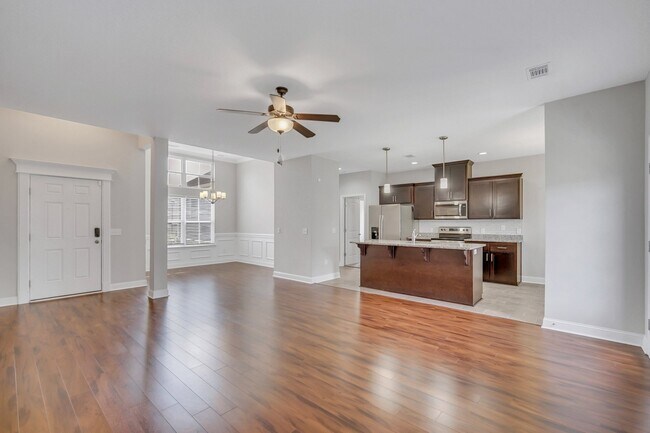 Foto del edificio - 486 Thorp Circle