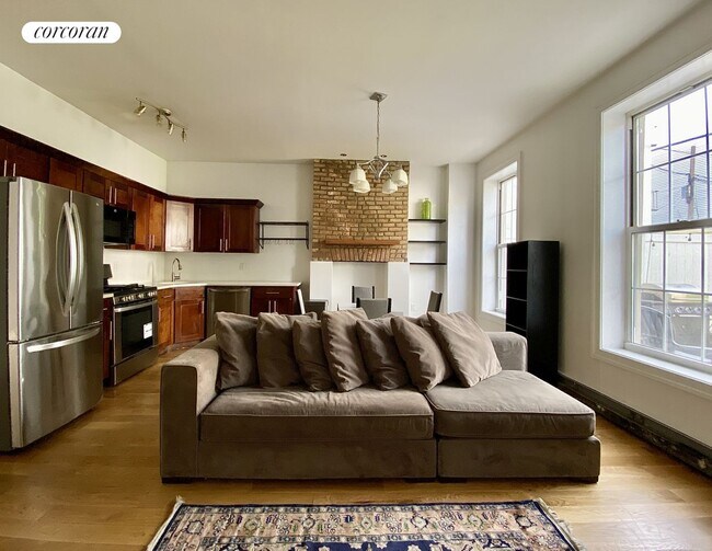 Foto del edificio - 873 Wyckoff Ave