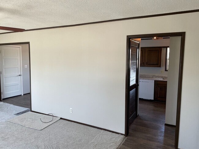 Foto del edificio - Rogersville Living at a great price .