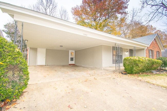 Foto del edificio - Renovated 3BR/2B home in 38134