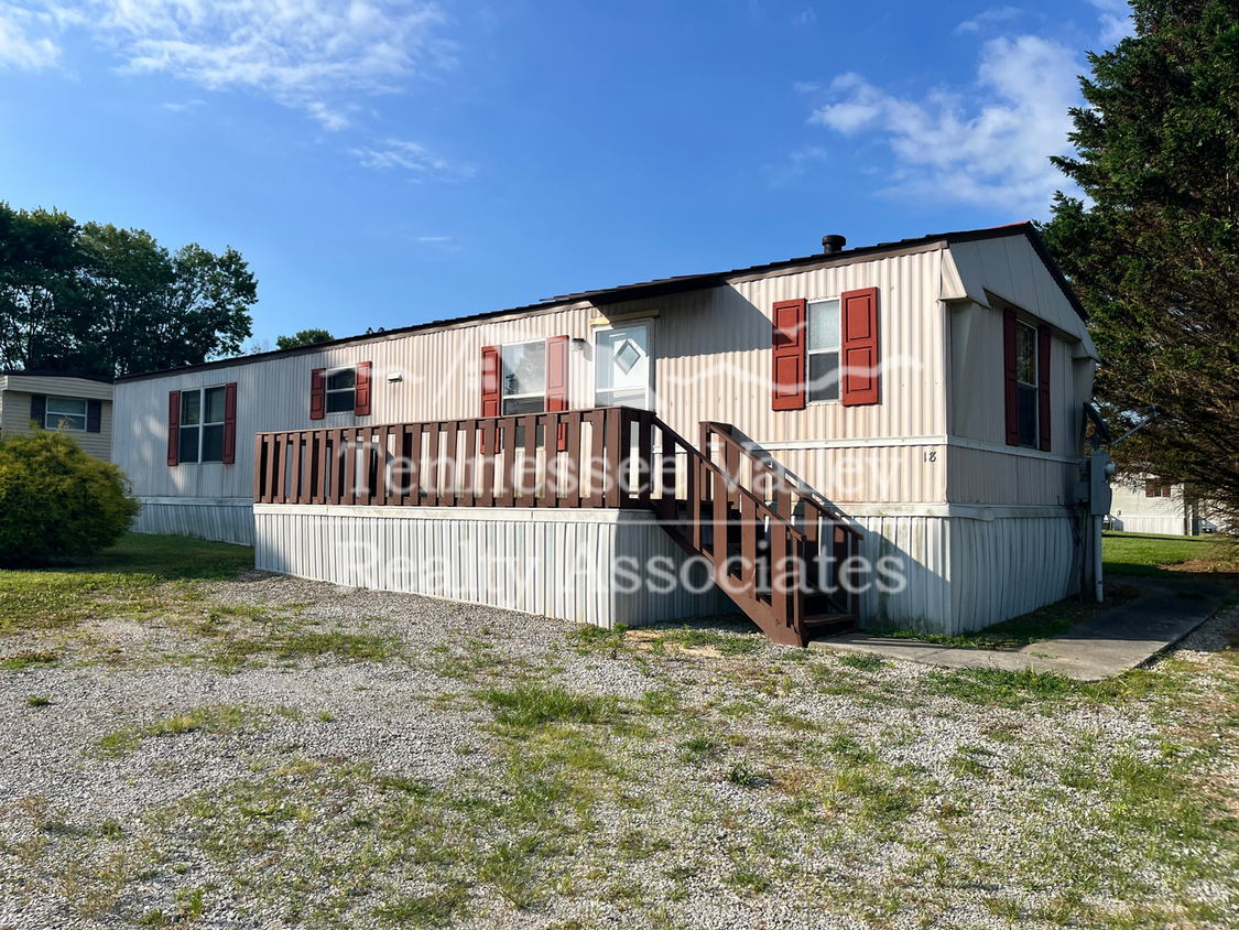 Primary Photo - Lovely 2 BED/2 BATH home with OPEN FLOORPL...