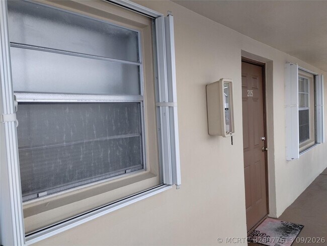 Foto del edificio - 7300 NW 5th Ct