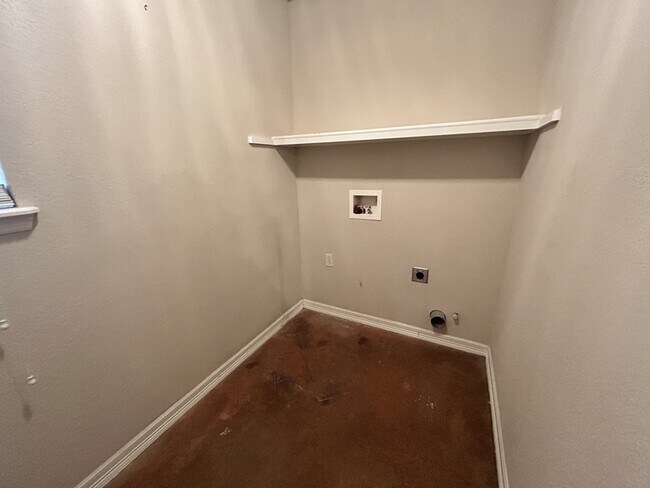 Foto del edificio - 11812 N 107th E Ave