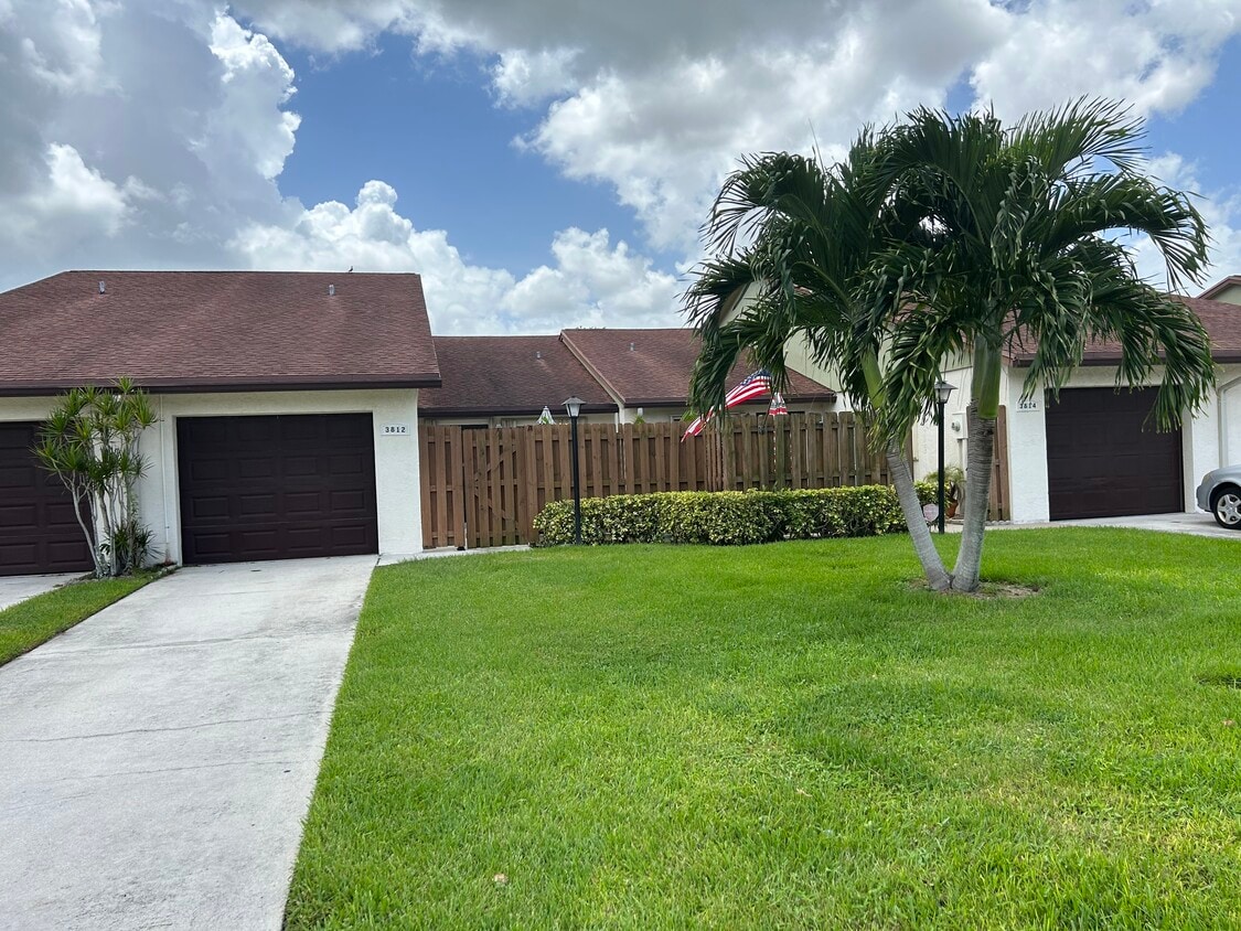3812 Lace Vine Ln, Boynton Beach, FL 33436 Townhome Rentals in