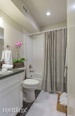 Foto del edificio - 1 br, 1 bath  - 1325 18th St Apt 107 Apt 107