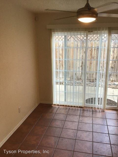 Foto del edificio - 2 br, 1 bath House - 6012 Northland NE