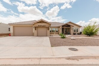 Building Photo - 3468 Tesuque Dr