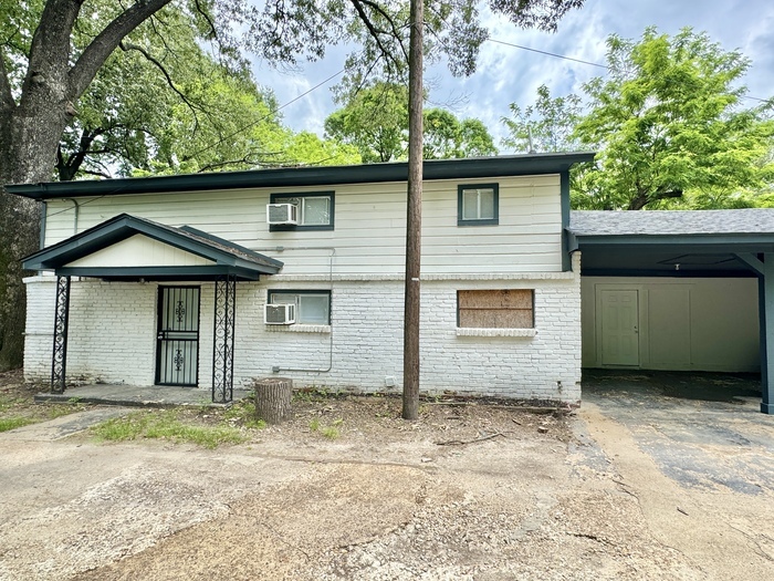 Primary Photo - 1413 Ferguson Rd