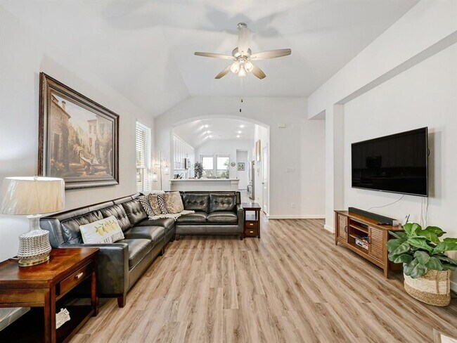 Foto del edificio - Beautiful 3-Bedroom Home in Tessera for Rent