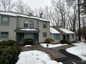 Building Photo - 1465 Hooksett Rd