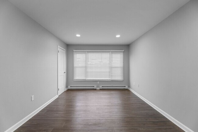 Interior Photo - Camden Square