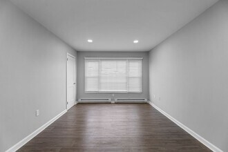 Interior Photo - Camden Square