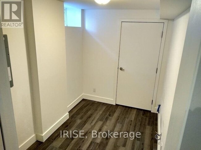 Building Photo - 11 Donmore Ave