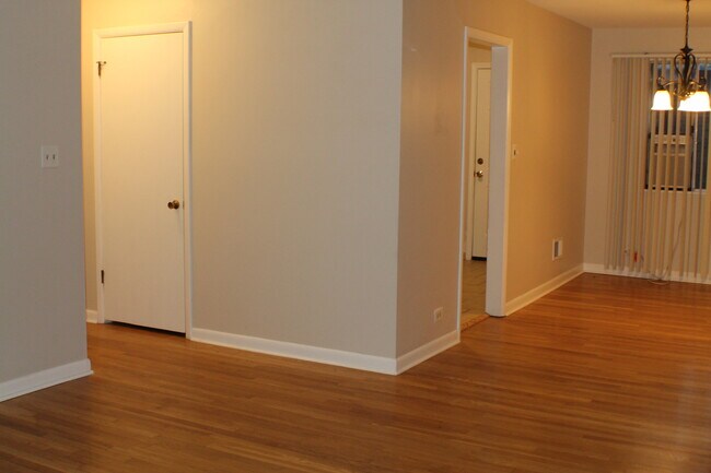 Building Photo - 741 Walnut St
