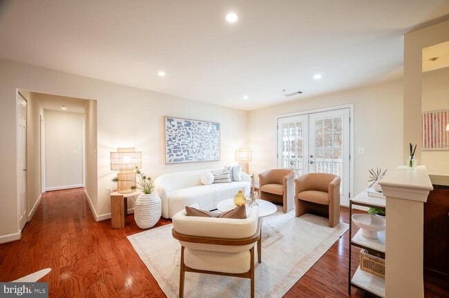 Foto del edificio - 4113 S Four Mile Run Dr