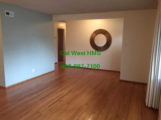 Foto del edificio - 10490 Glenview Ave