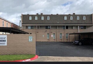 Building Photo - 215 Postoffice St