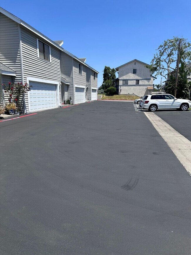 Building Photo - 728 W Phillips St