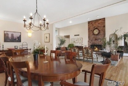 Foto del edificio - 14 Pheasant Ln