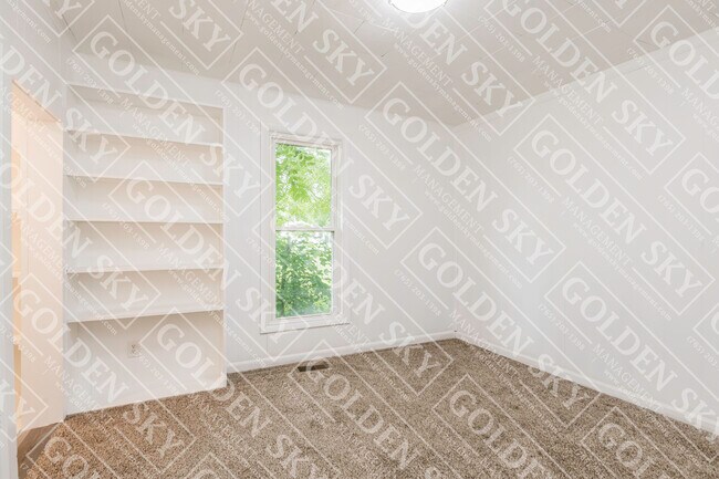 Foto del edificio - 628 W Memorial Dr