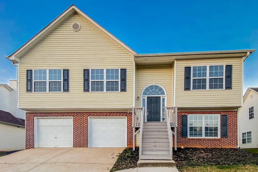 Primary Photo - 674 Wynfield Way