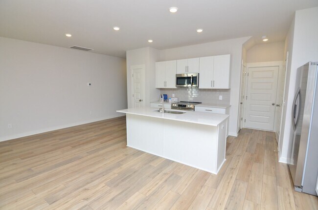 Foto del edificio - 1704 Manuka Ln