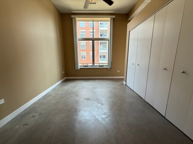 Foto del edificio - 949 W Madison St
