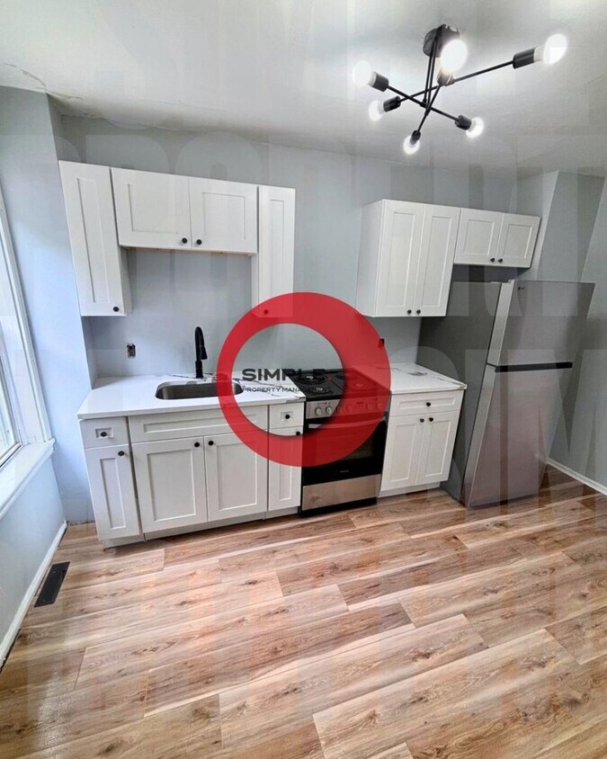 Primary Photo - 834 Nicolls St