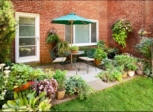 Building Photo - 2 br, 1.5 bath Townhome - 60 Thornton Rd T...