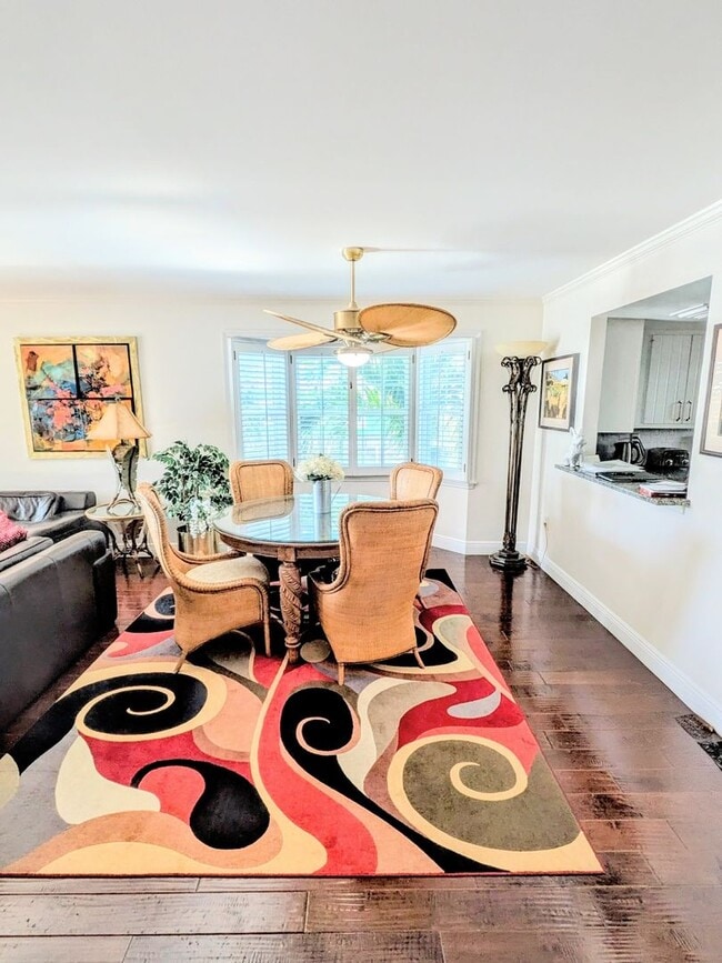 Building Photo - SEASONAL 2/2 coastal-inspired luxury condo with bay view, and boat slip