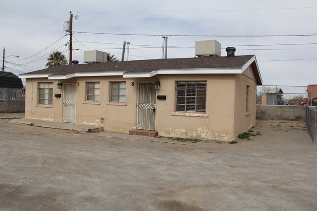 Foto del edificio - 8907 Old County Dr