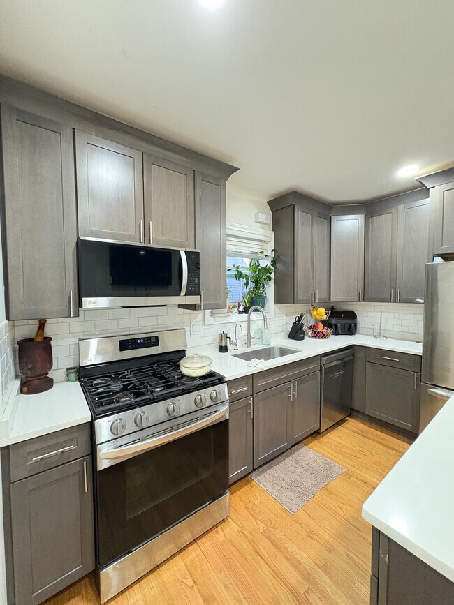 Foto del edificio - 149 Glenway St