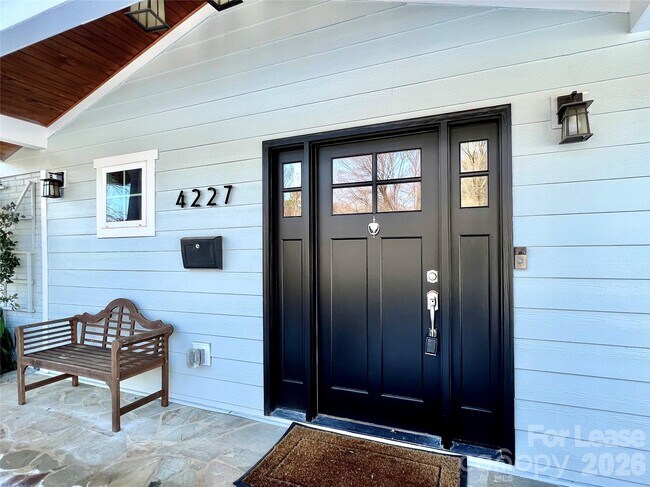 Foto del edificio - 4227 Murrayhill Rd