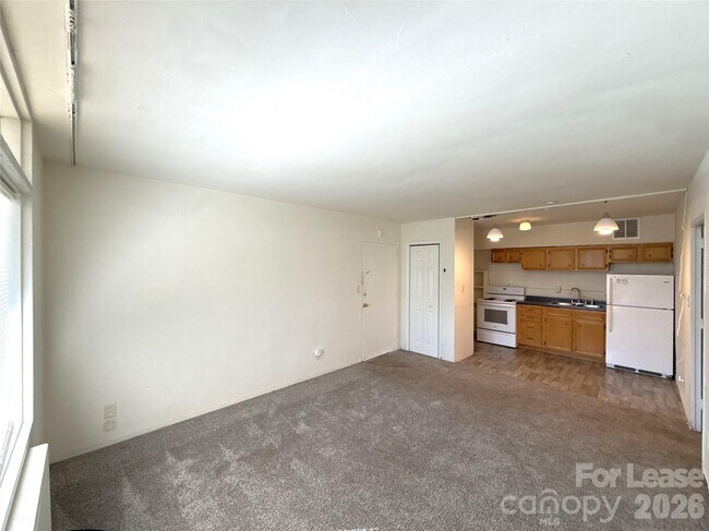 Foto del edificio - 2126 E 7th St