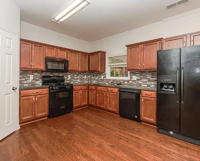 Foto del edificio - 5260 Sherwood Way