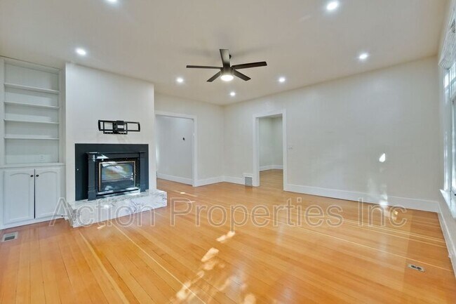 Building Photo - 315 Melville Ave