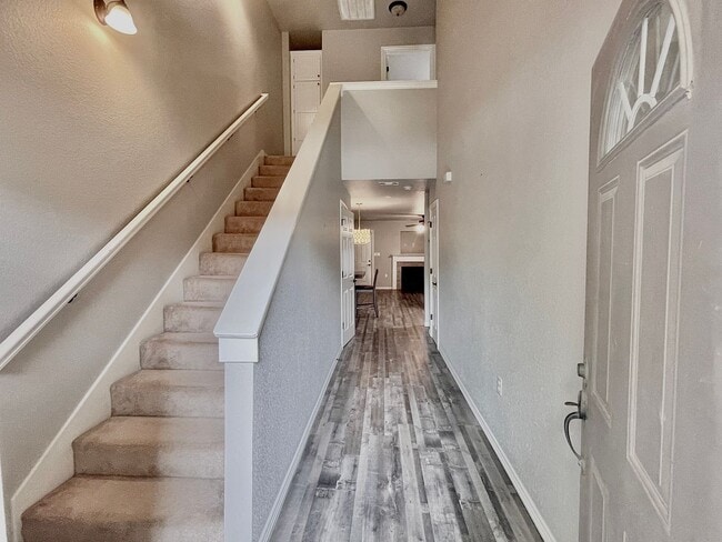 Building Photo - Quiet, Well-Maintained 2Bed/2.5Bath Home – Prime Fayetteville Location!