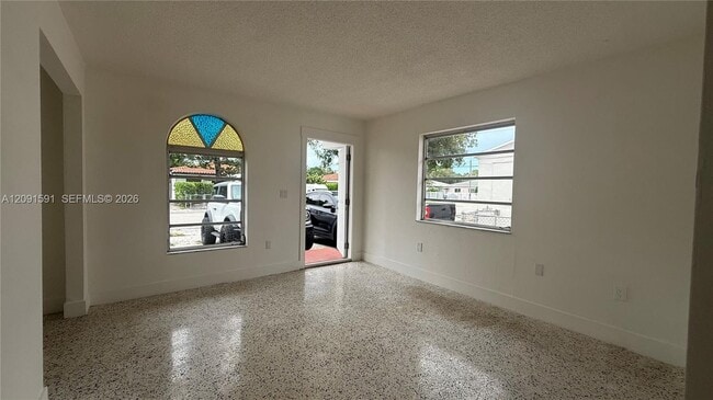 Building Photo - 3216 SW 25th Ter