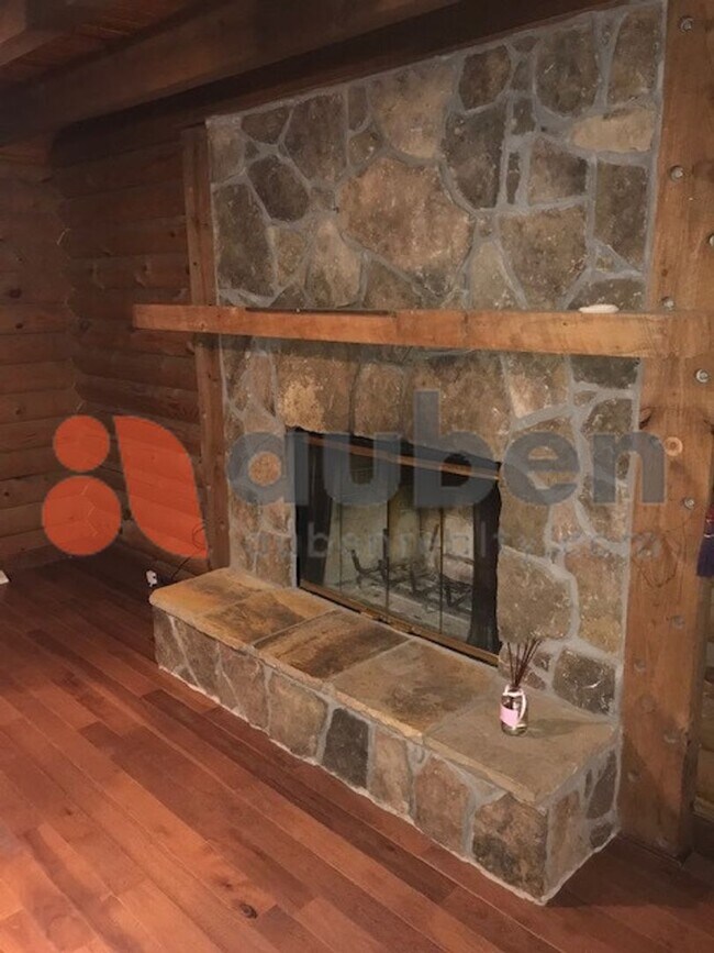Foto del edificio - Log cabin home minutes to Downtown Chattan...